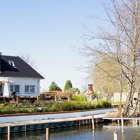 Отель Altes Faehrhaus 4*