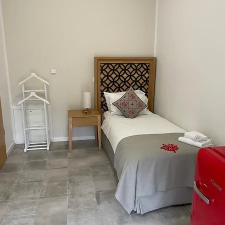 فندق Altes Faehrhaus برلين