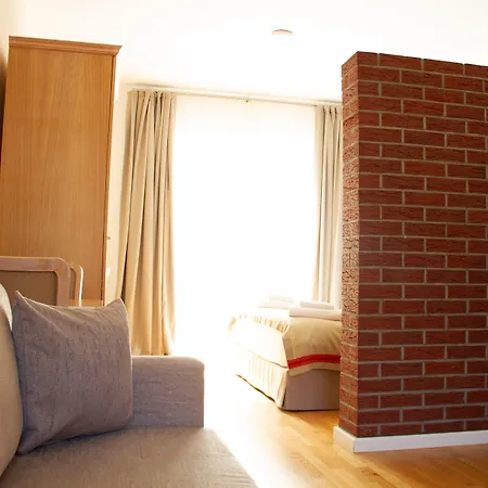 Altes Faehrhaus 4* برلين