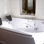 Altes Faehrhaus 호텔 4*